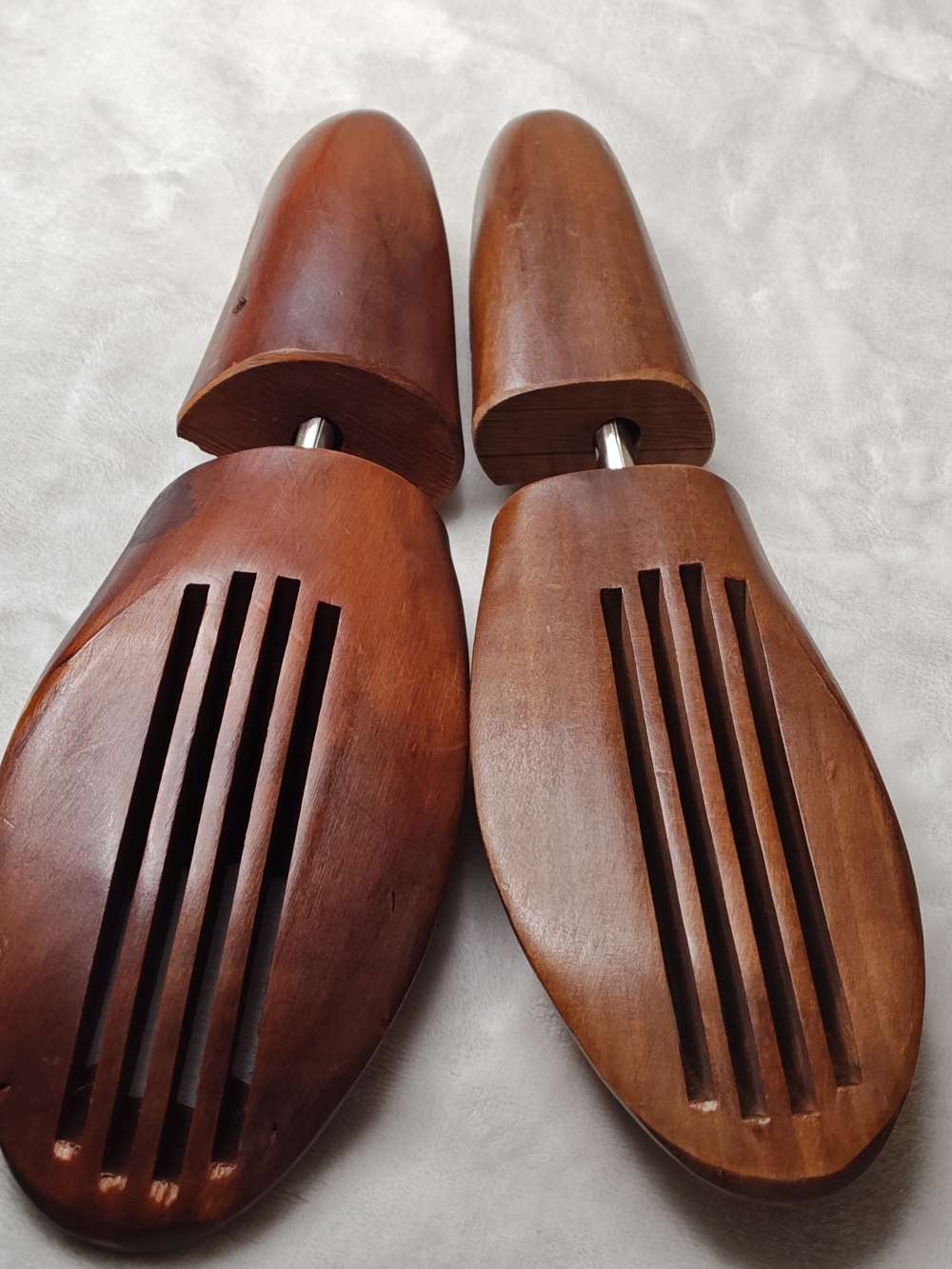 Vtg Pair of Wooden Cedar Shoe Forms Molds Stretchers Decoration 12" Freeman - Picture 4 of 4